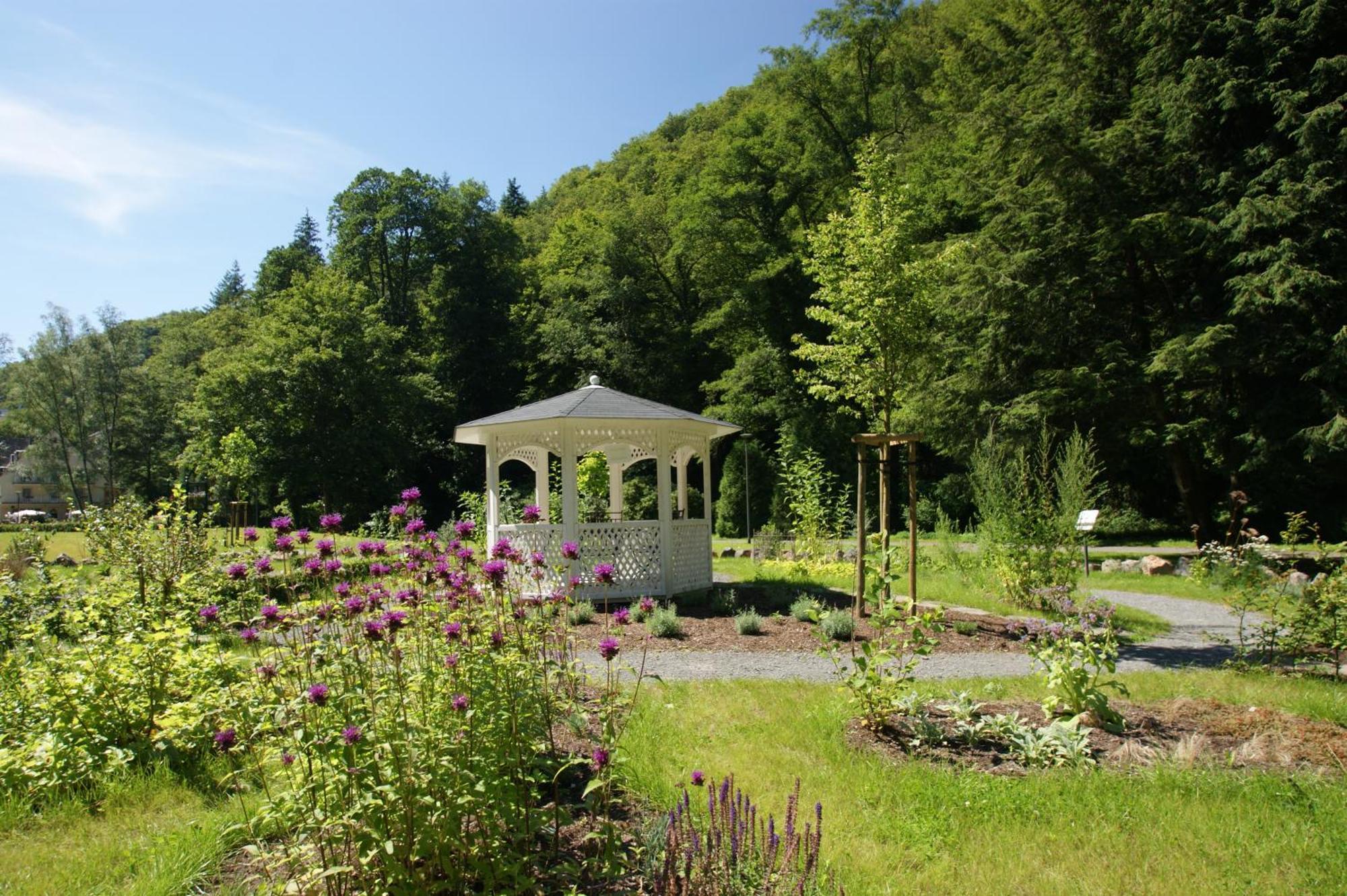 Bertricher Hof Hotel Garni Bad Bertrich Exterior foto