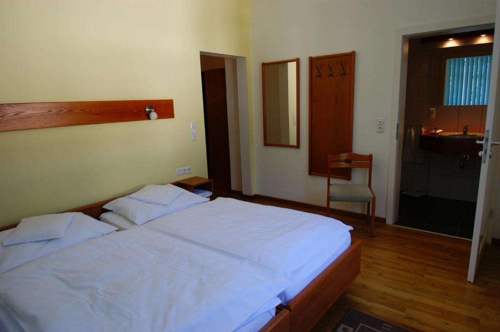 Bertricher Hof Hotel Garni Bad Bertrich Habitación foto